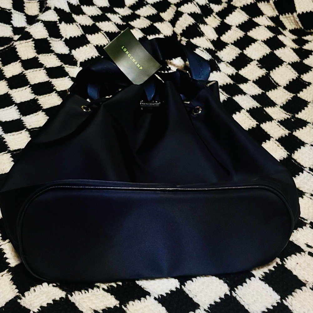 NWOT Le Pliage Neo Bucket Bag in Navy (NOT the small size) - Picture 2 of 15